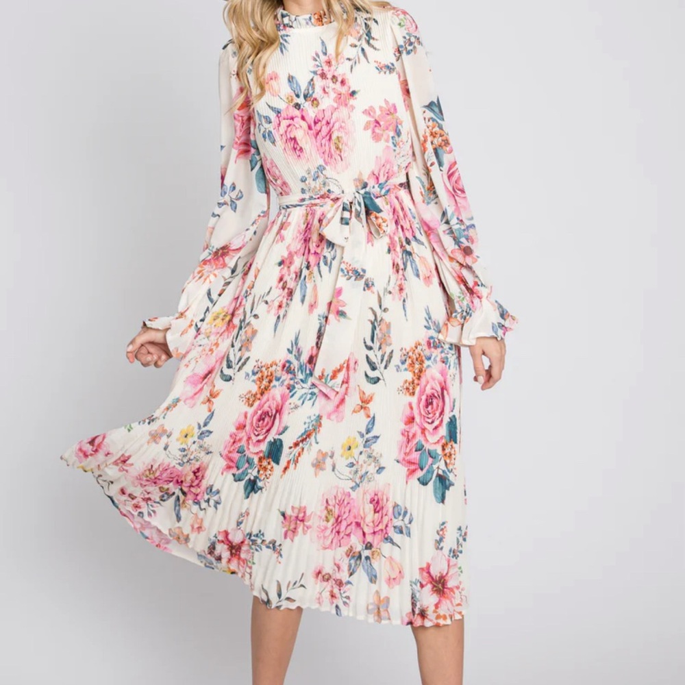 Flying tomato pleated lined dress